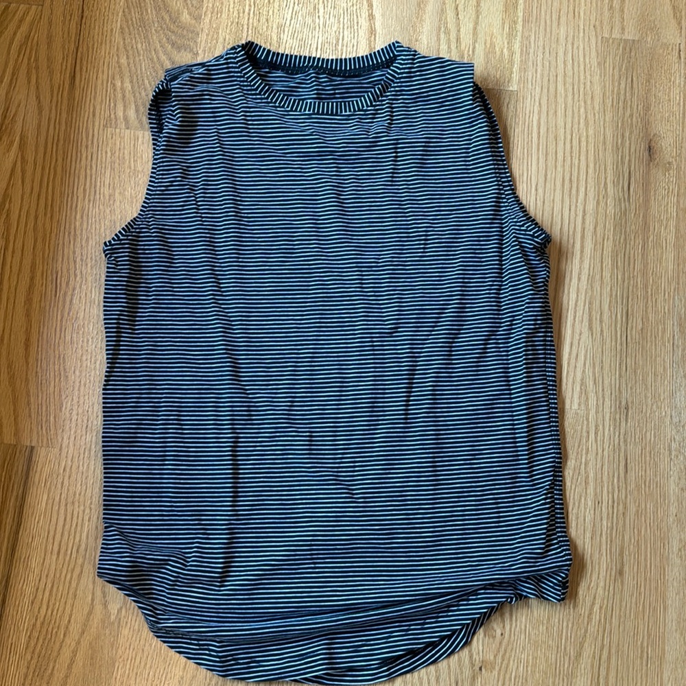Lululemon striped muscle tank top size 4